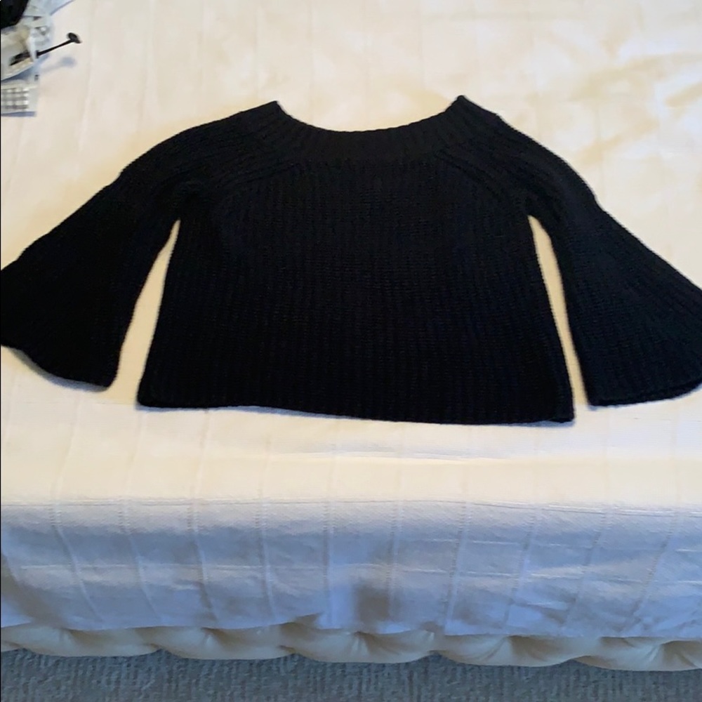 525 America sweater